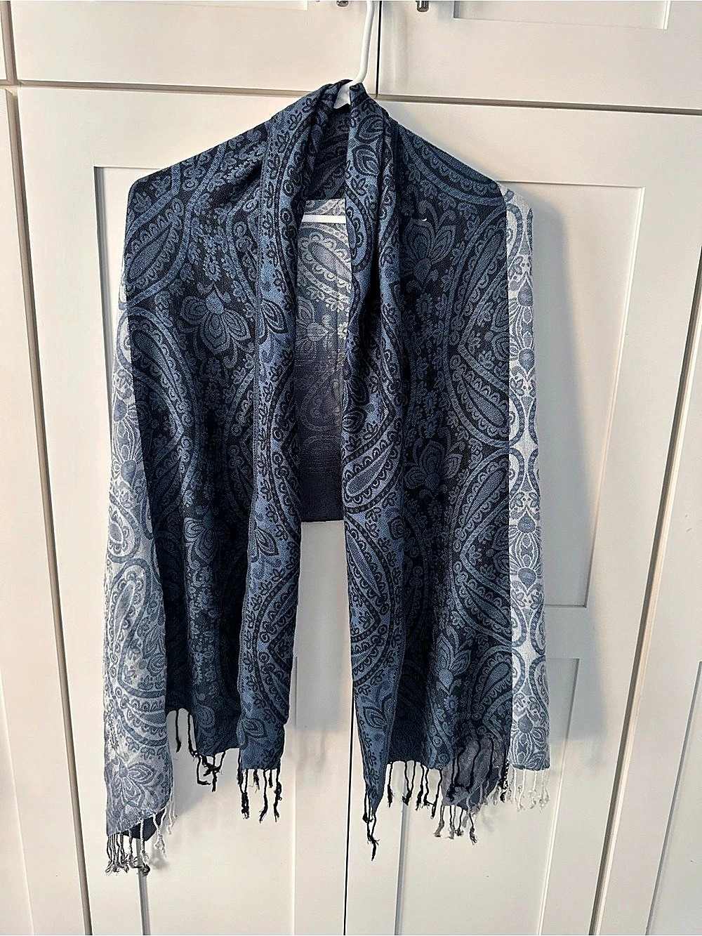Pashmina Paisley Scarf in Blue Excellent Condition